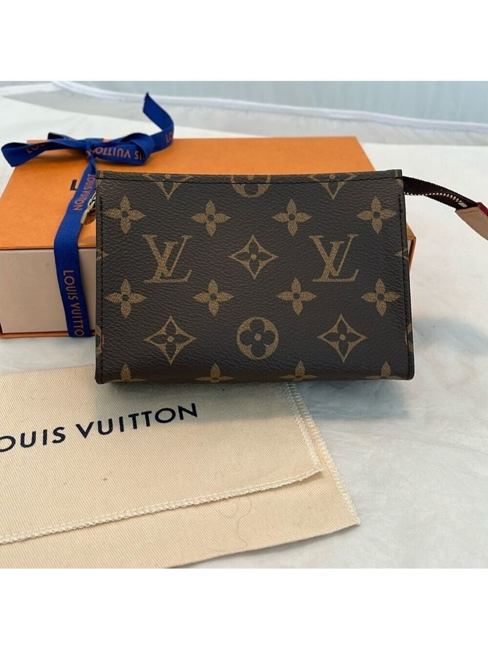 Louis Vuitton Monogram Toiletry 15
